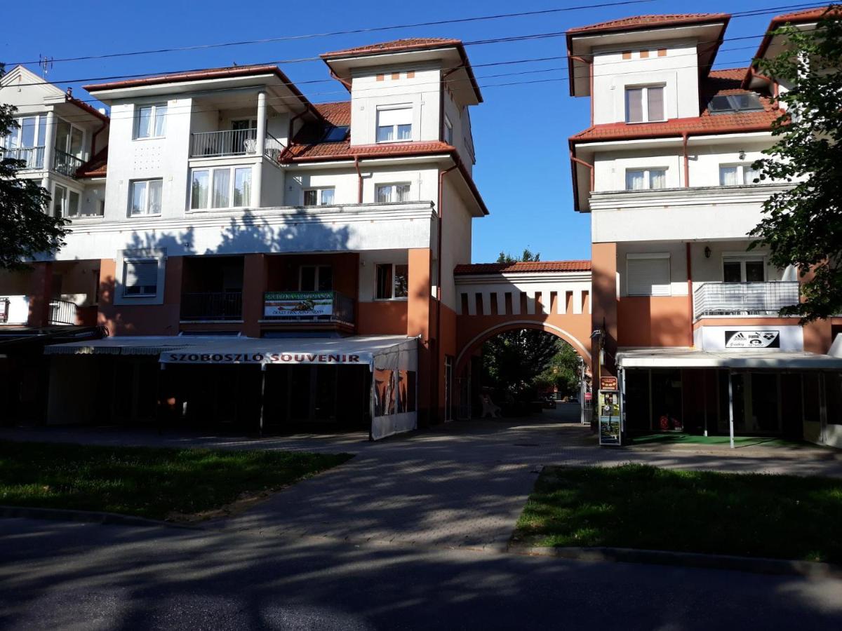 SaMuci Apartman - Housity