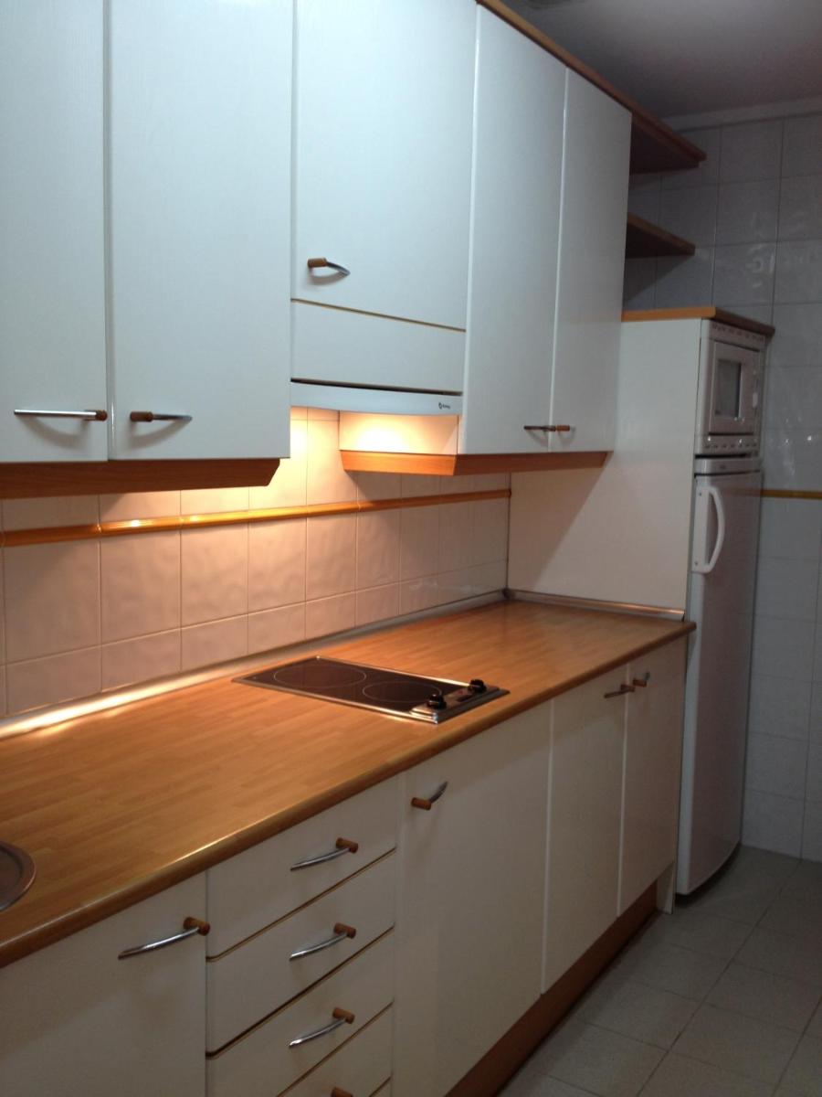 Apartamentos Turisticos Puerta de León - Housity