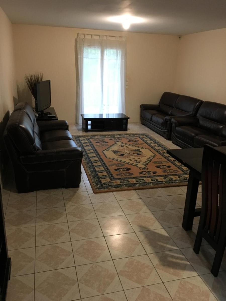 Villa plein pied rez-de-chaussée+1 avec dépendance - Housity