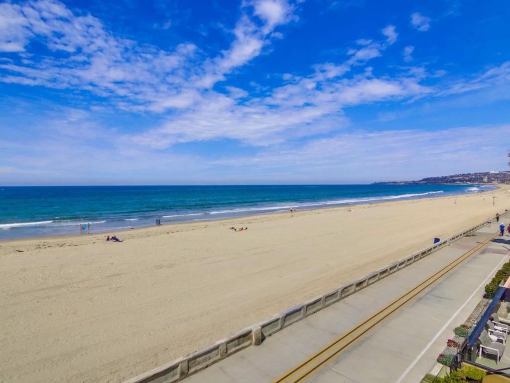 Luxury Penthouse with Elevator - Sleeps 10+ - Family Friendly Sun / Surf / Sand - Housity