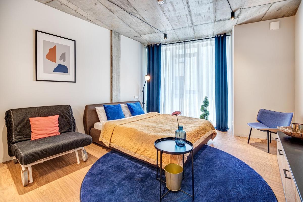 HaPPy Inn GOLD Studio, self check-in, Parking in the underground garage - Housity