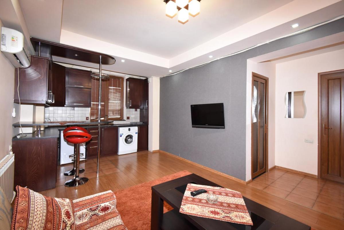 Apartments in center of Yerevan,Koghbatsi 1a street - Housity