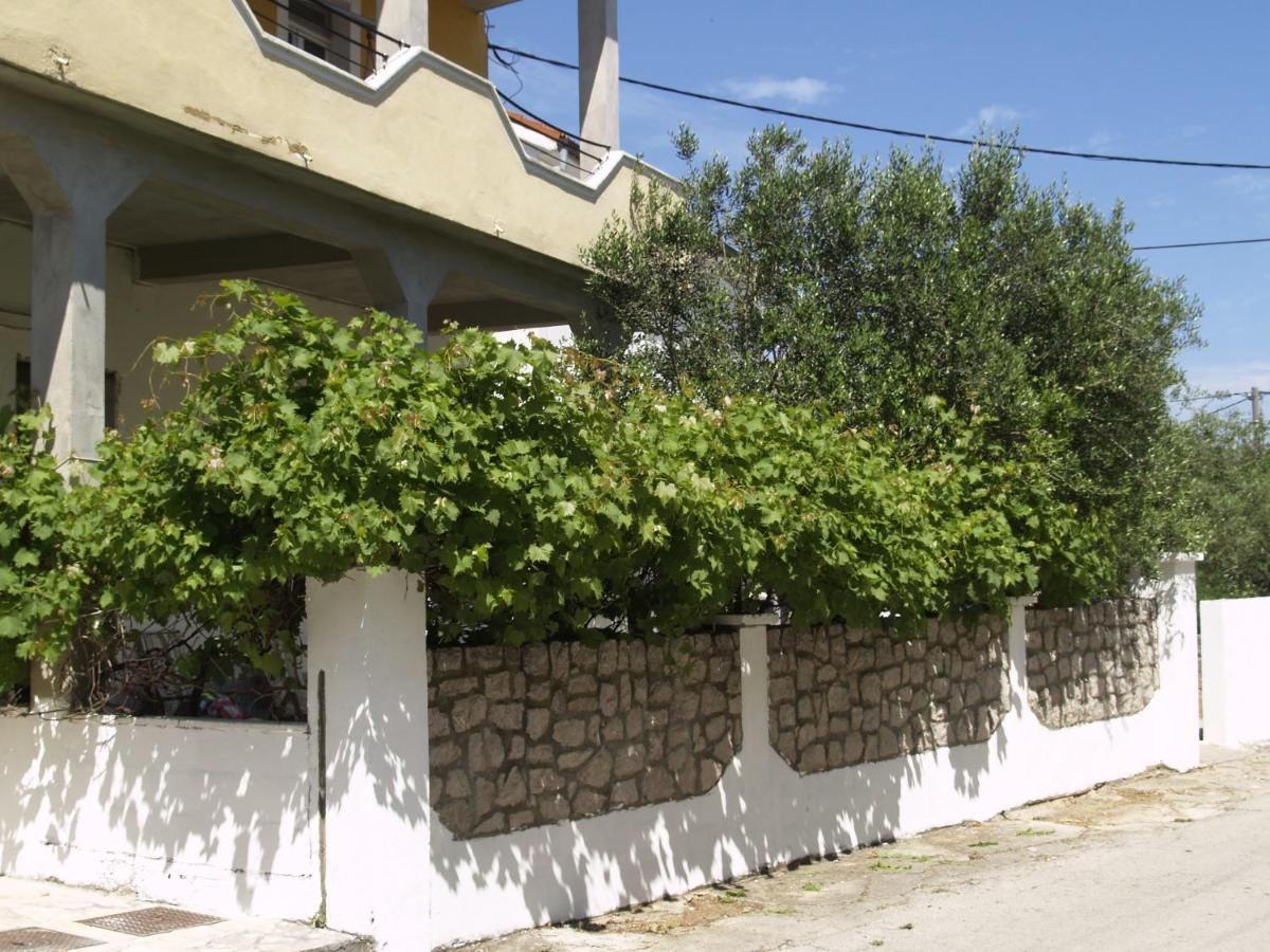 Apartment Lolov - Housity