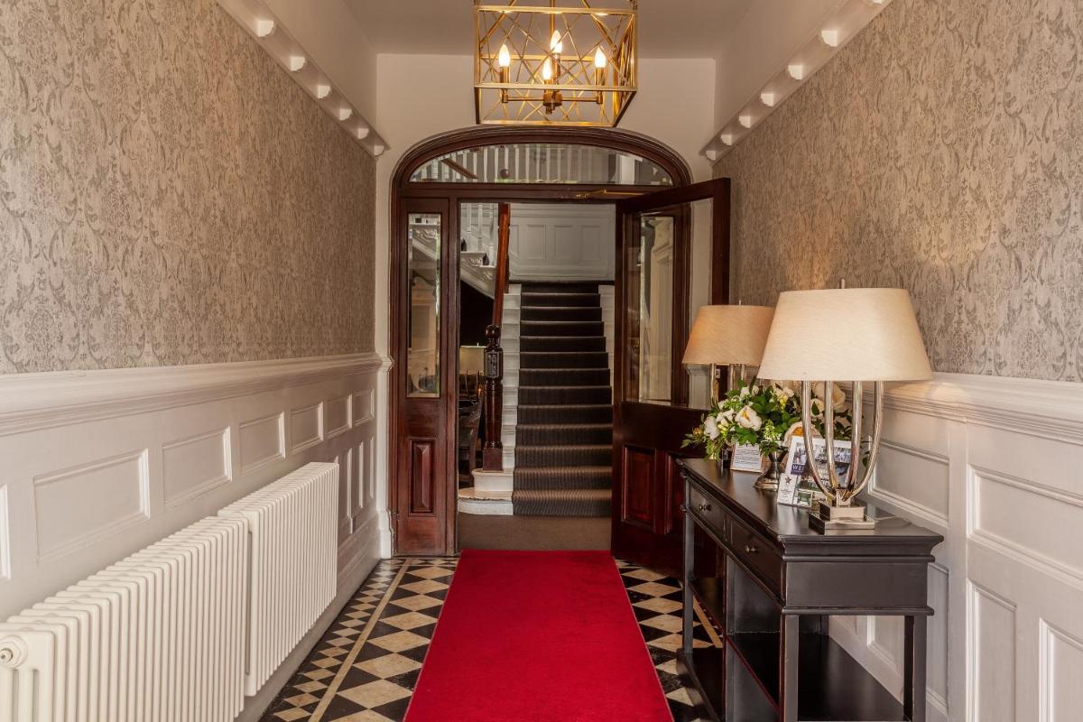 Mansion House Llansteffan - Housity