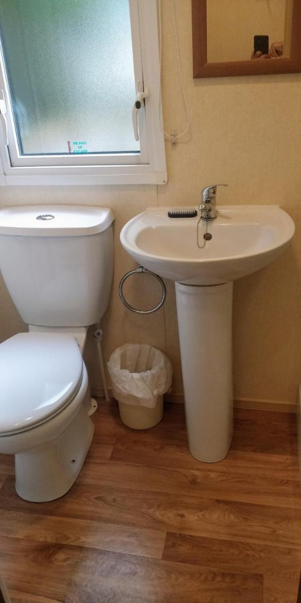 Cornwall Caravan - Housity