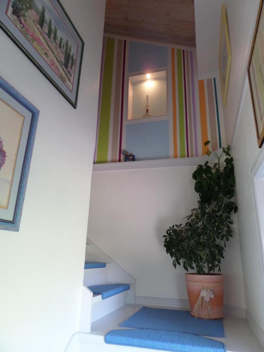 Skogis Bed & Breakfast - Housity