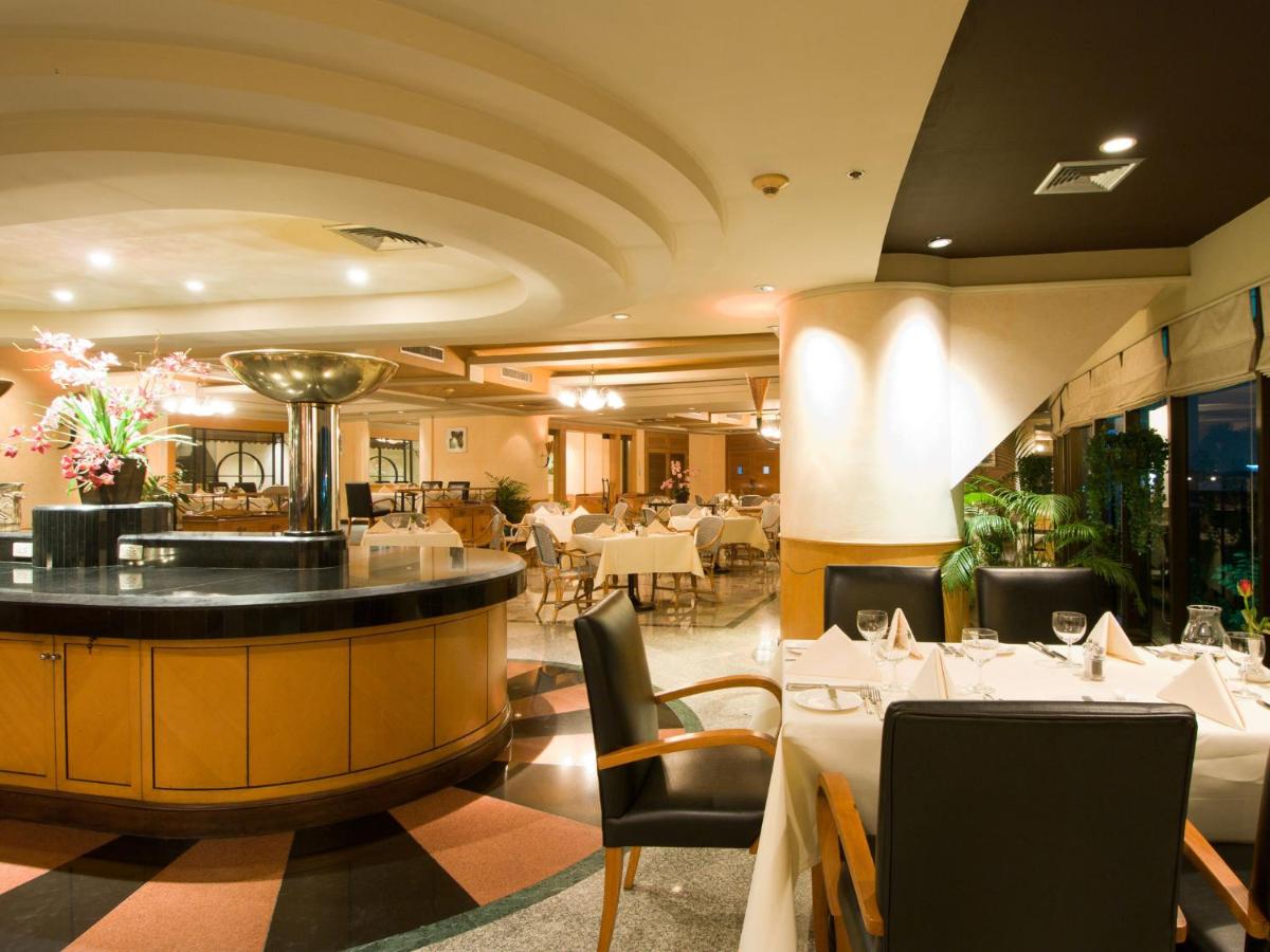 Montien Riverside Hotel Bangkok - Housity