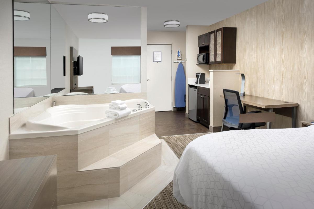 Holiday Inn Express Hotel & Suites Annapolis, an IHG Hotel - Housity