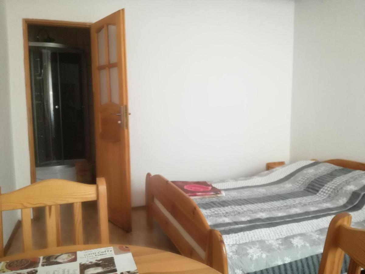 Chata Pod Różą - Housity