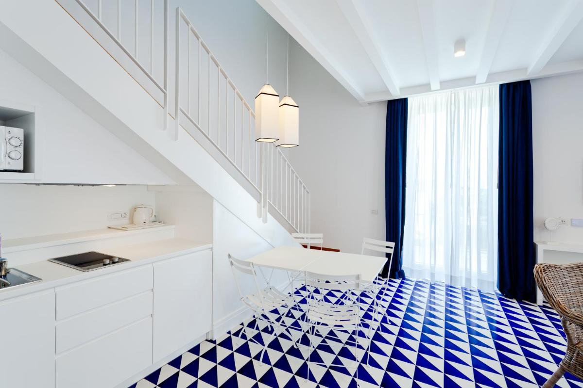 Maison Blu - Intimate GuestHouse - Housity