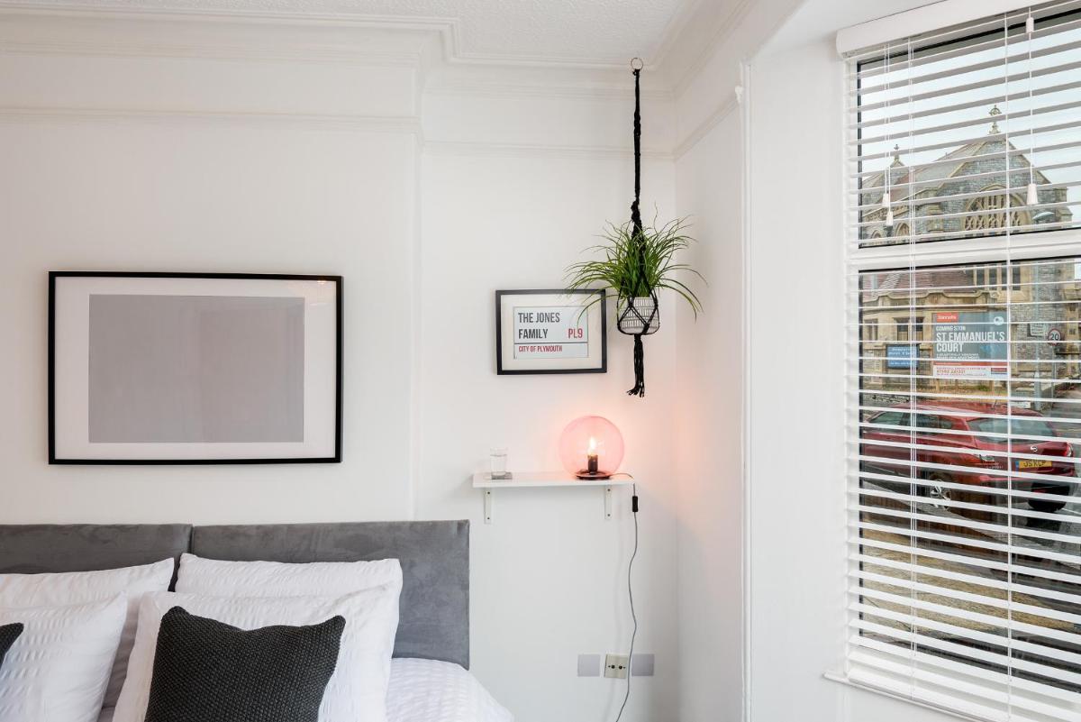 Nomi Homes - Exeter - BOOKDIRECT - Central - BEACH - WIFI - Housity