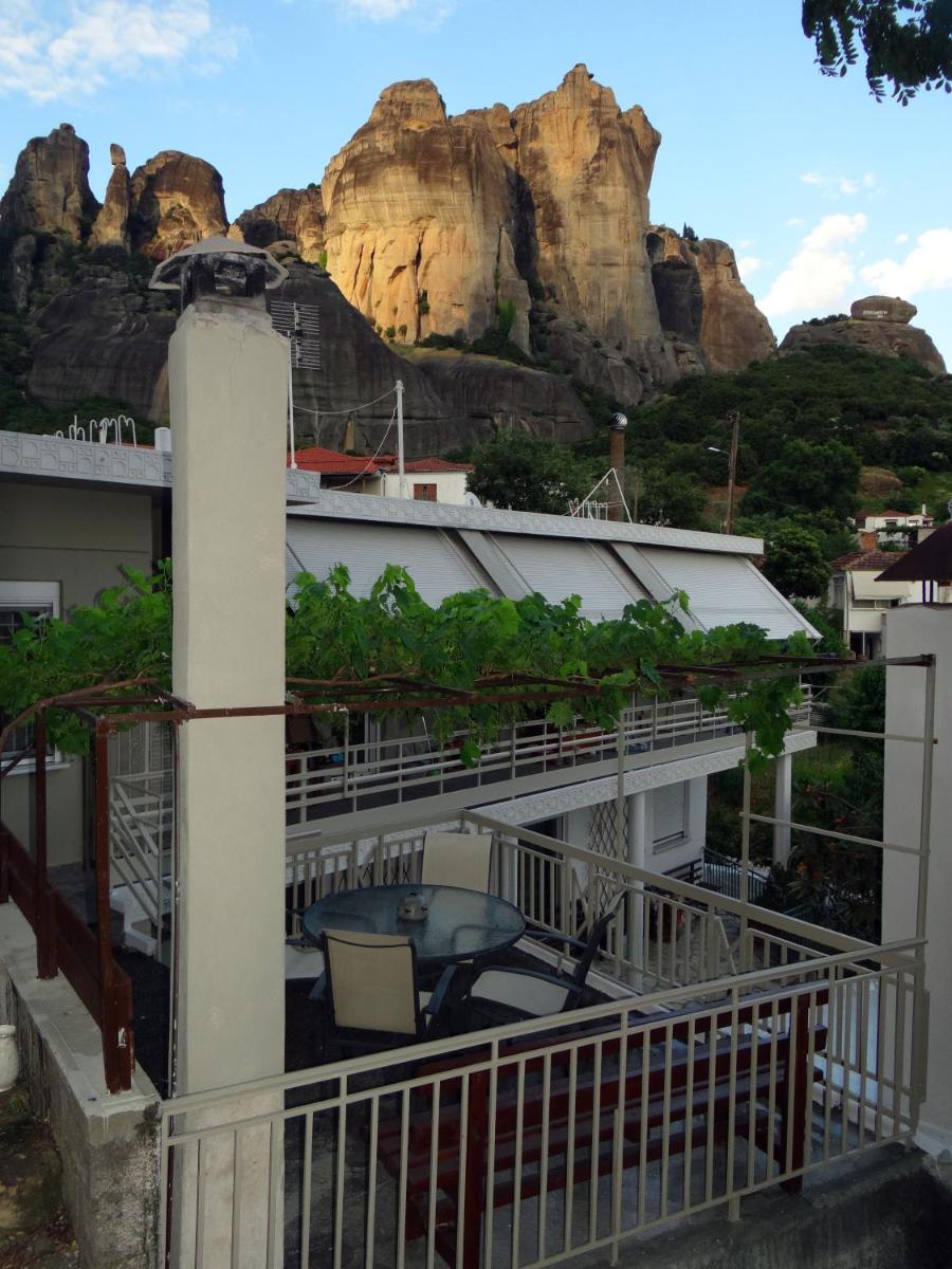 Nikos, Old Kalabaka Apartment - Housity