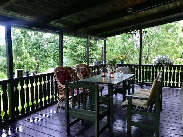 Dom gościnny LERKA - 240 m2 Mazury jeziora lasy - Housity