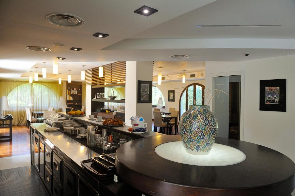 Hotel Le Piane - Housity