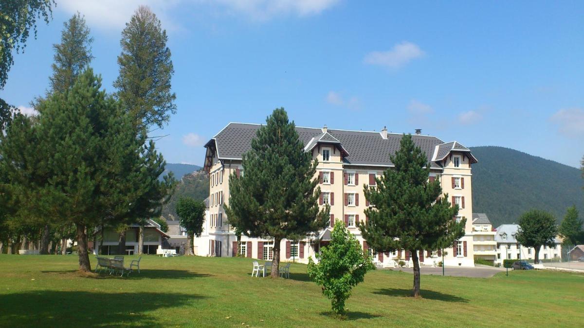 Vue générale sur la montagne ou vue sur la montagne depuis l'hôtel