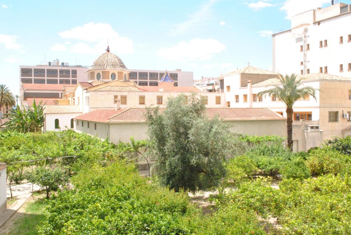 Hostal Rey Teodomiro - Housity