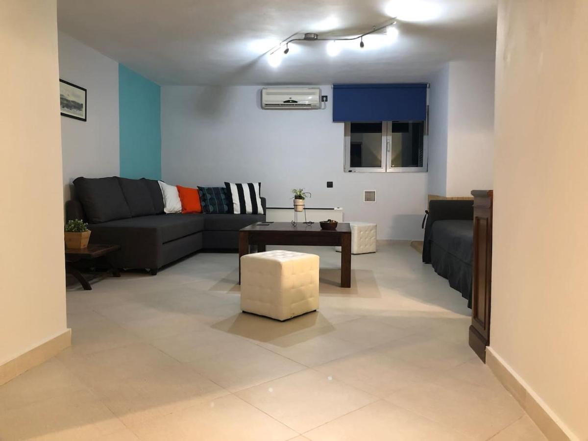 Contemporary Farmhouse with BBQ in North Evia - Housity