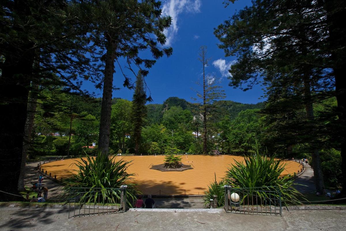 Um jardim no exterior de Terra Nostra Garden Hotel