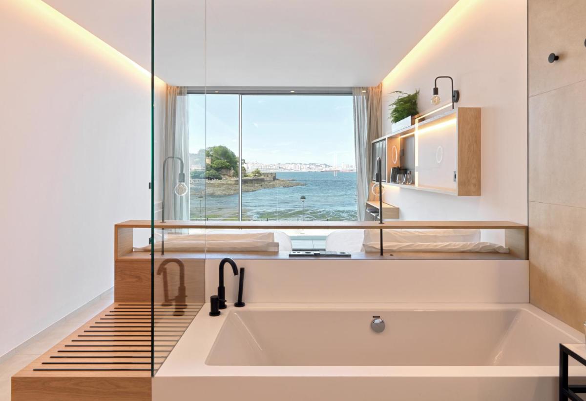 Un baño de Noa Boutique Hotel