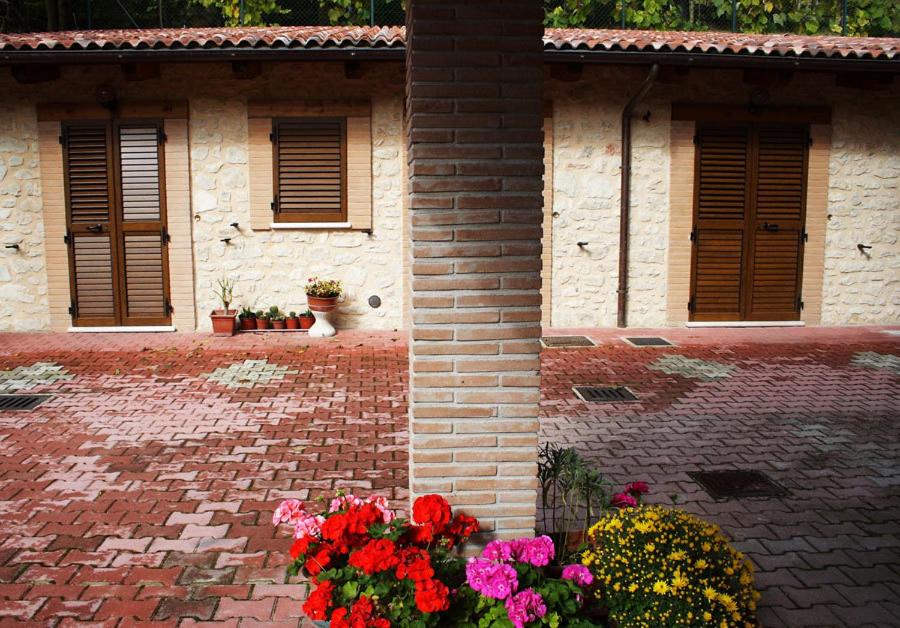 Agriturismo Monti Sibillini Camperato - Housity