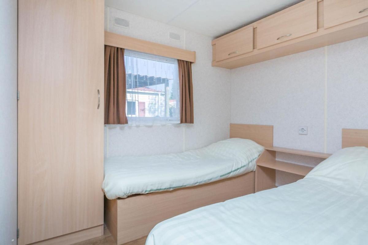 PM Dennendijk Mobile Home Water - Housity