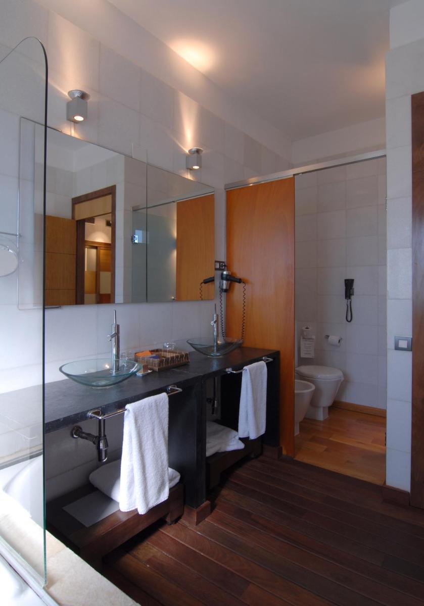 Un baño de Hotel Boutique Mas Passamaner