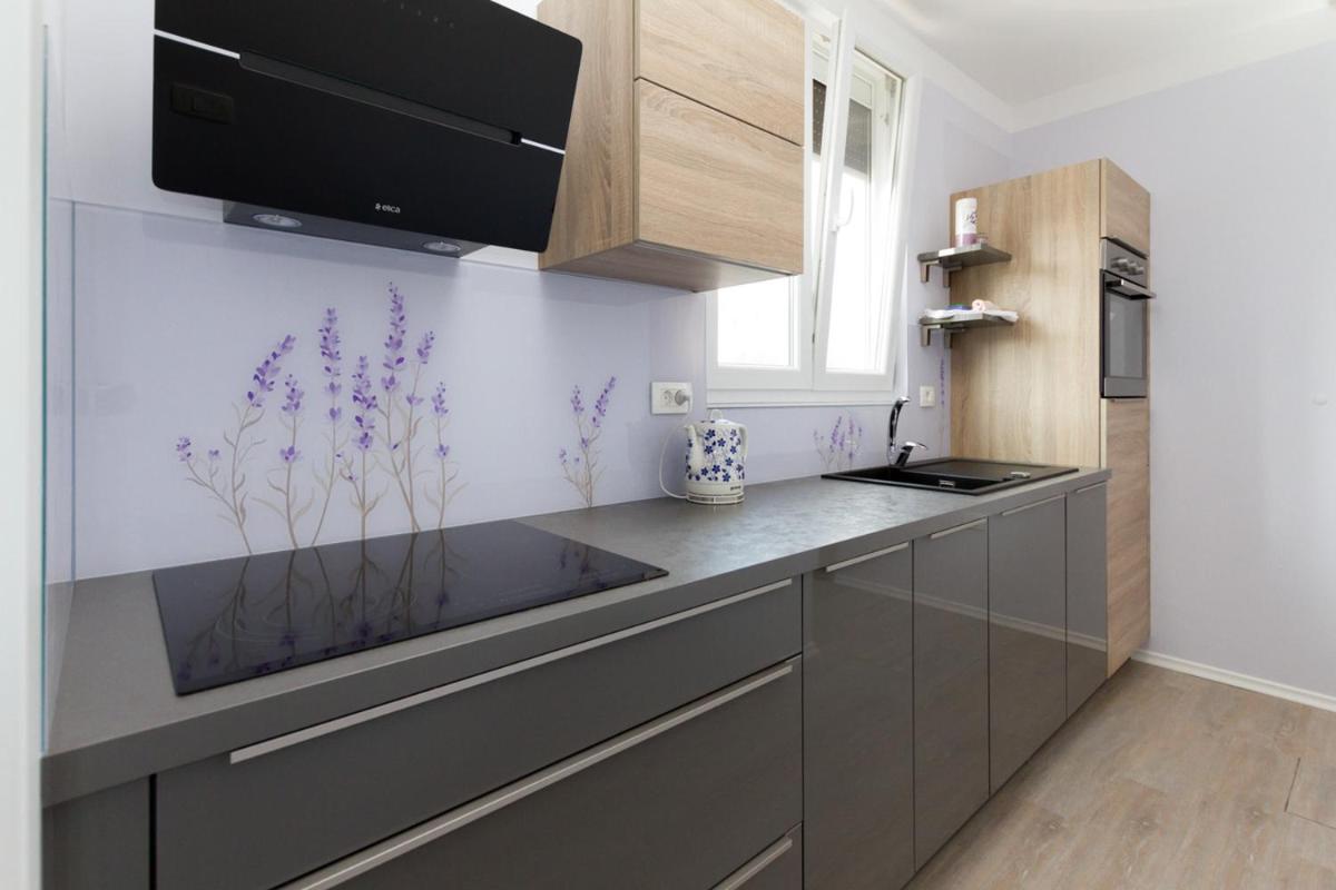 Apartmaji Sobe Zvezda - Housity