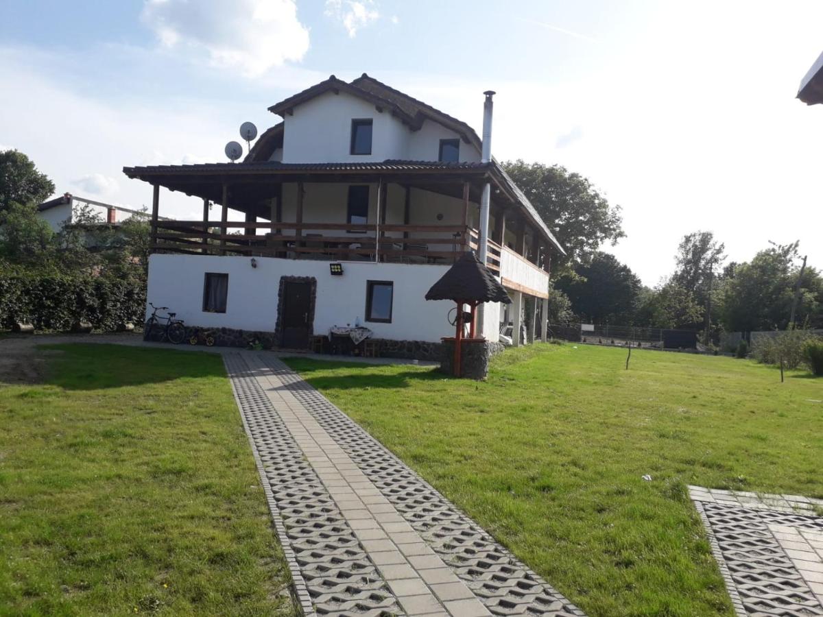 Vila Tadi - Housity