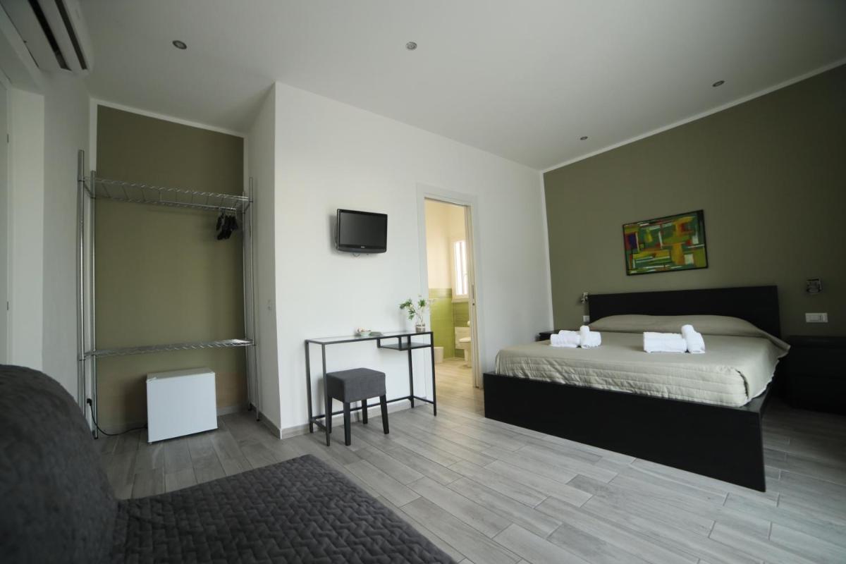 Cavour37 Rooms - Housity