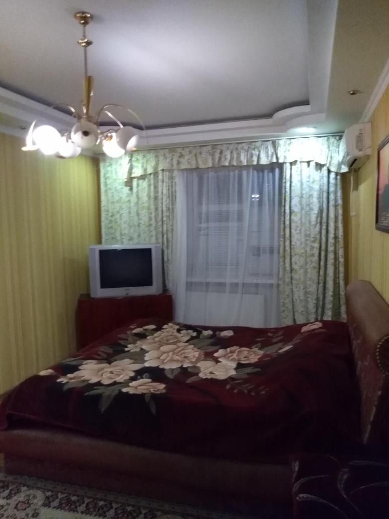 2 room Apartment on Illyushy Kulyka Street, near FABRIKA - Housity