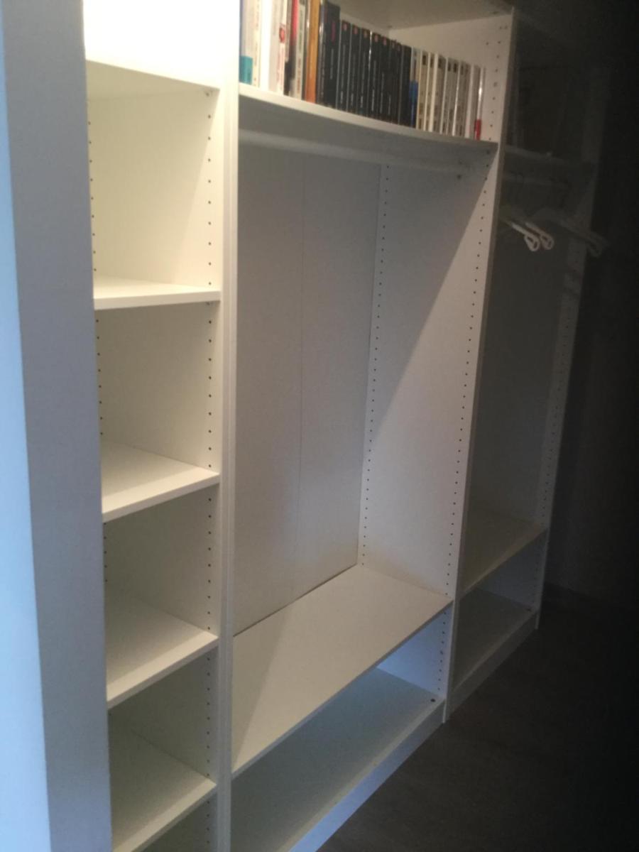 Grande chambre chez l habitant, sanitaires partagés avec éventuels autres locataires - Housity