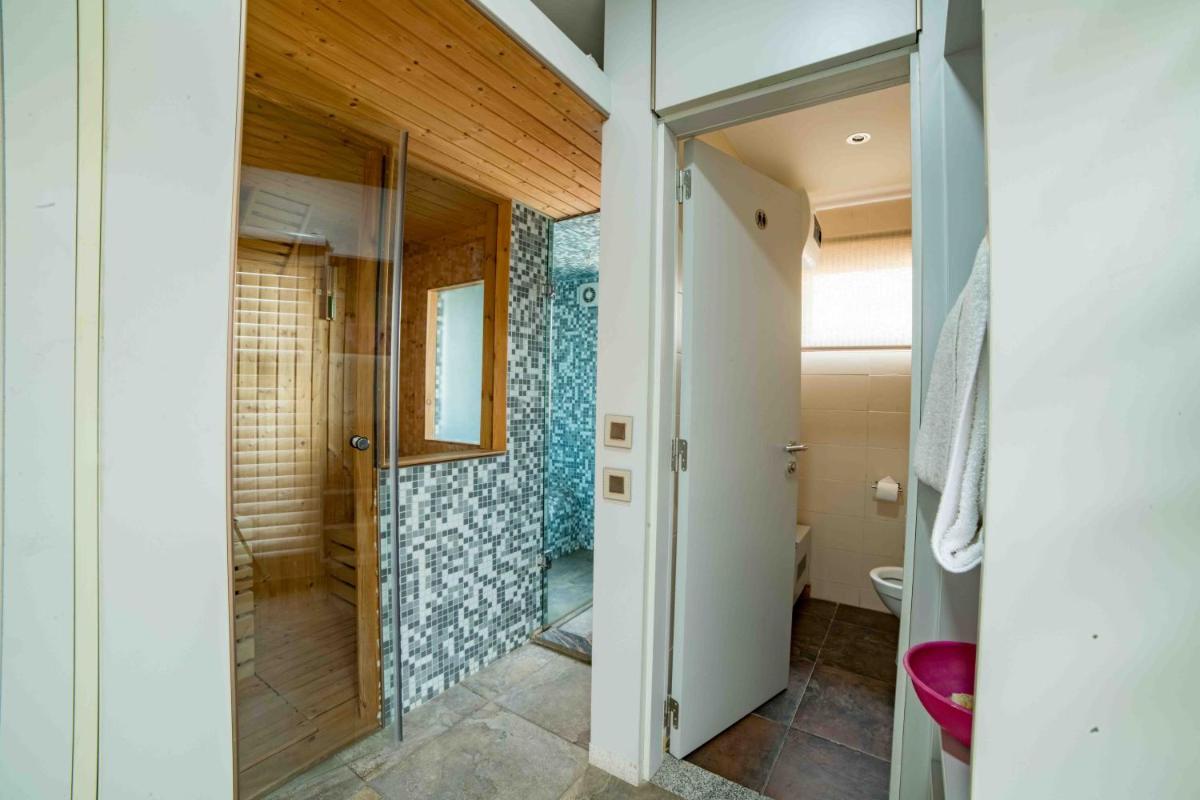 AlphaPlus Apartment 91 - Housity