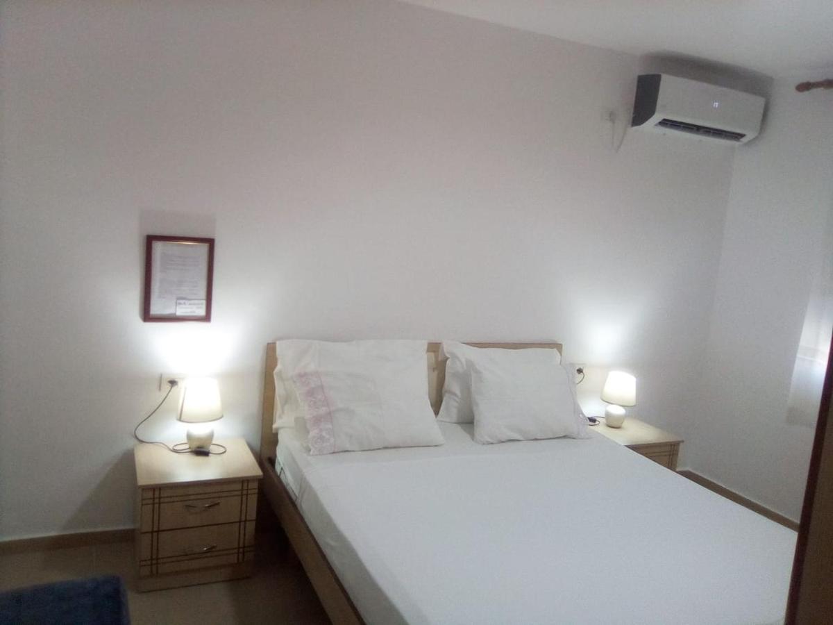 Sazani's Place - Housity