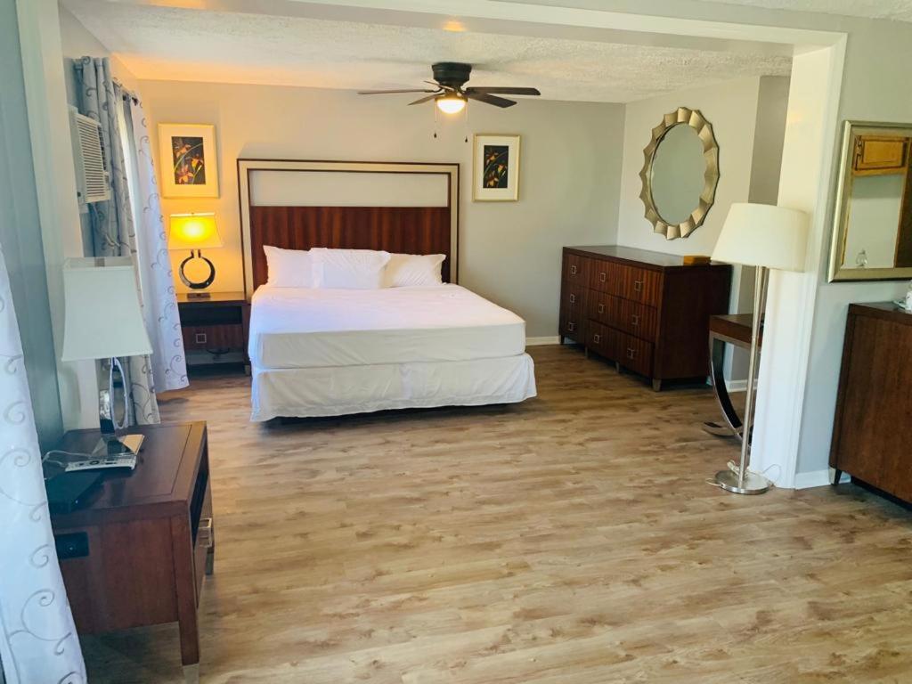 Ocean One Inn - Housity