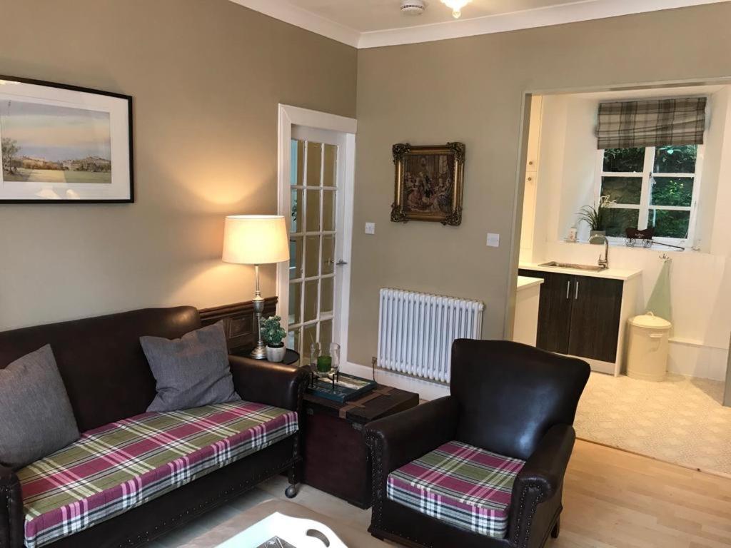 Central -Classic Style - Housity