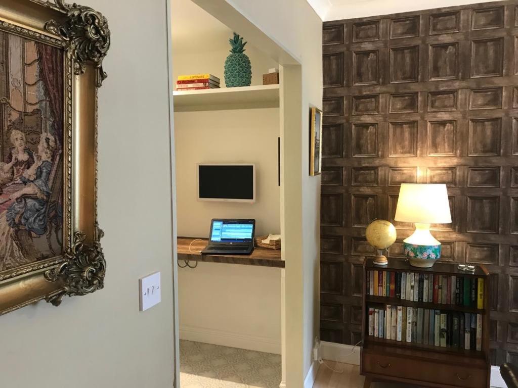 Central -Classic Style - Housity