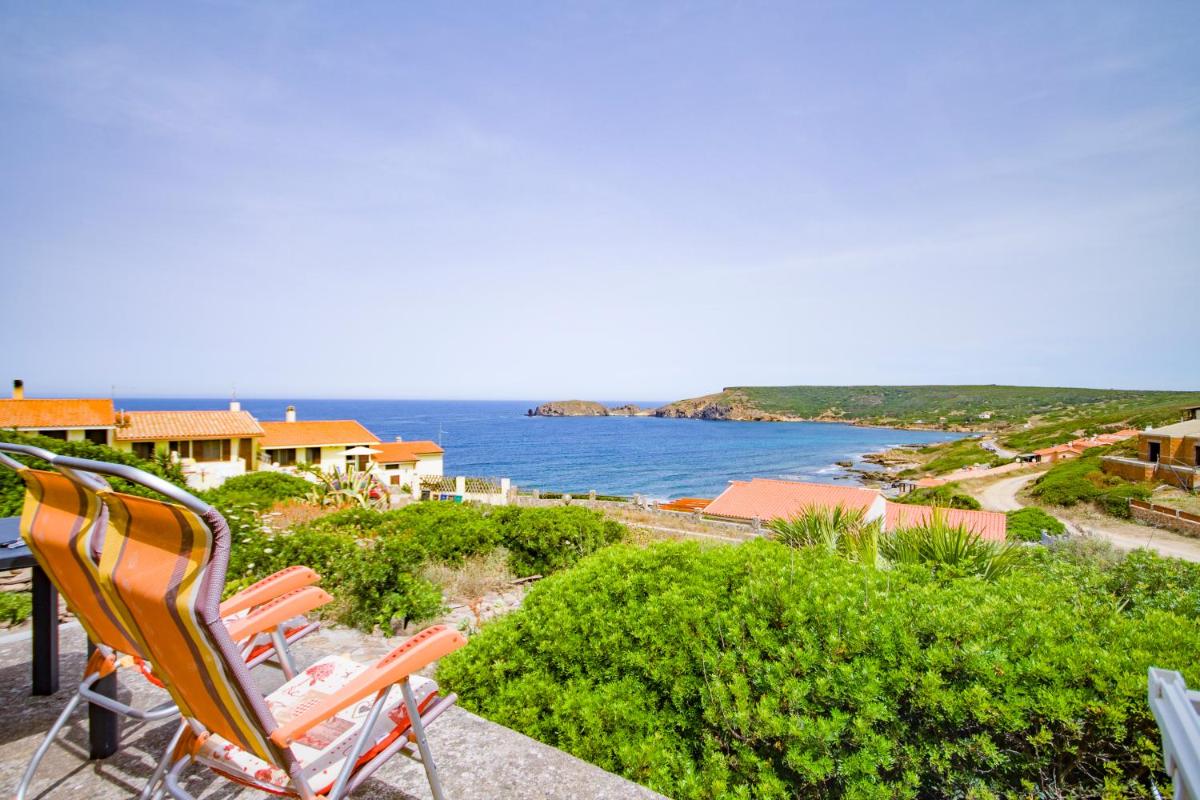 Casa di Betta - Vista mare - Giardino - Parcheggio interno- free WIFI IUNQ0627 - Housity