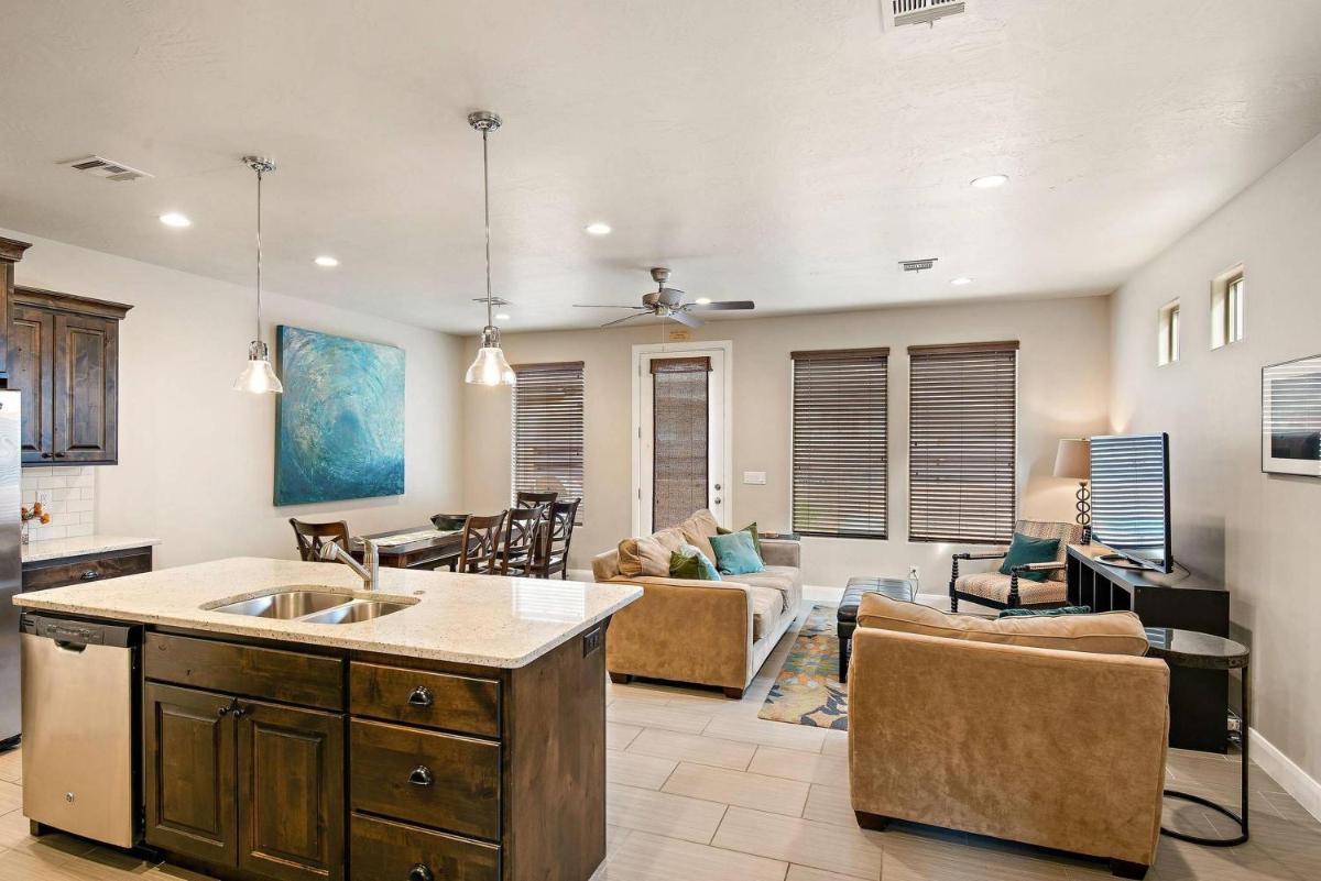 Zion's Den - Housity