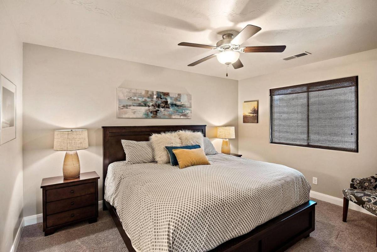 Zion's Den - Housity