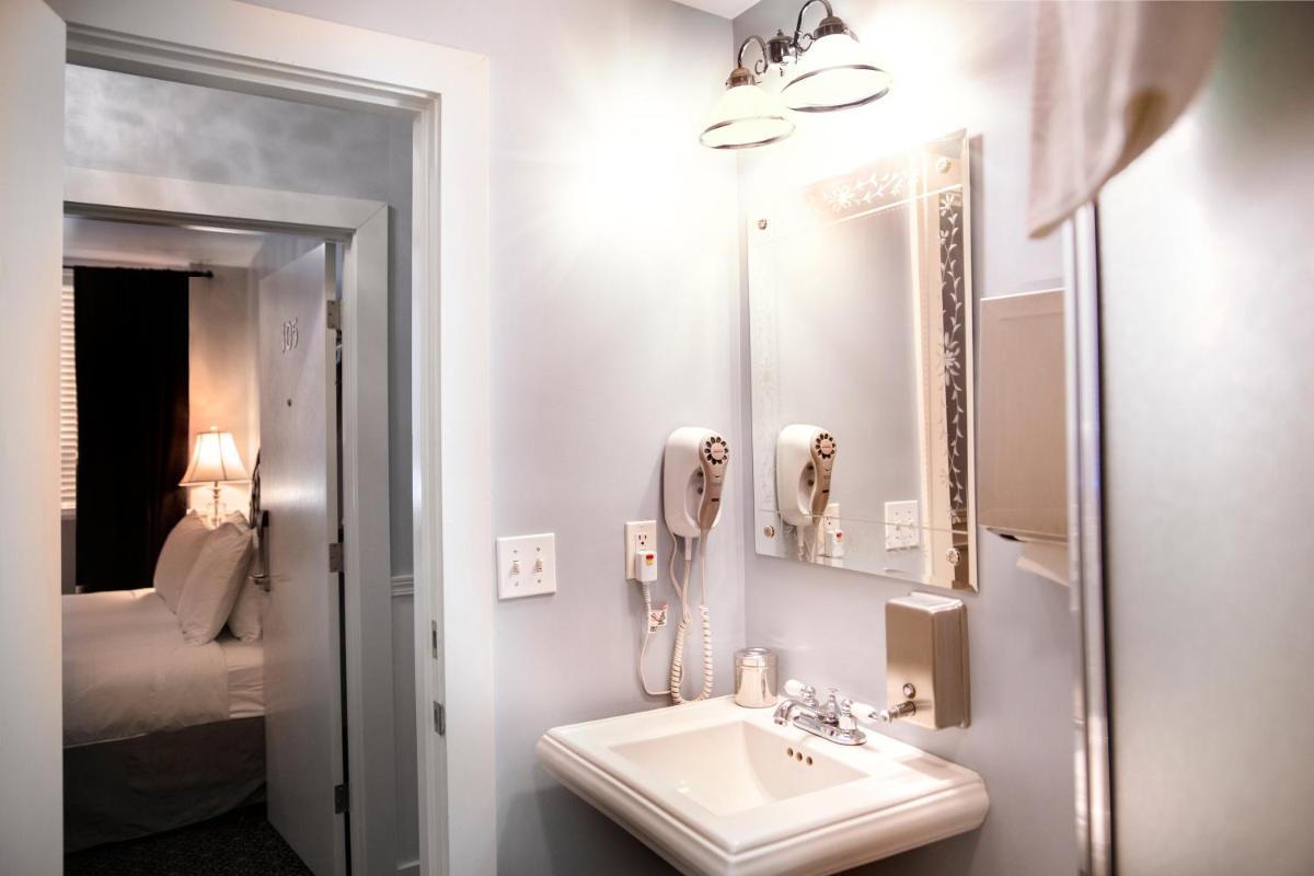 Ballard Inn - Housity