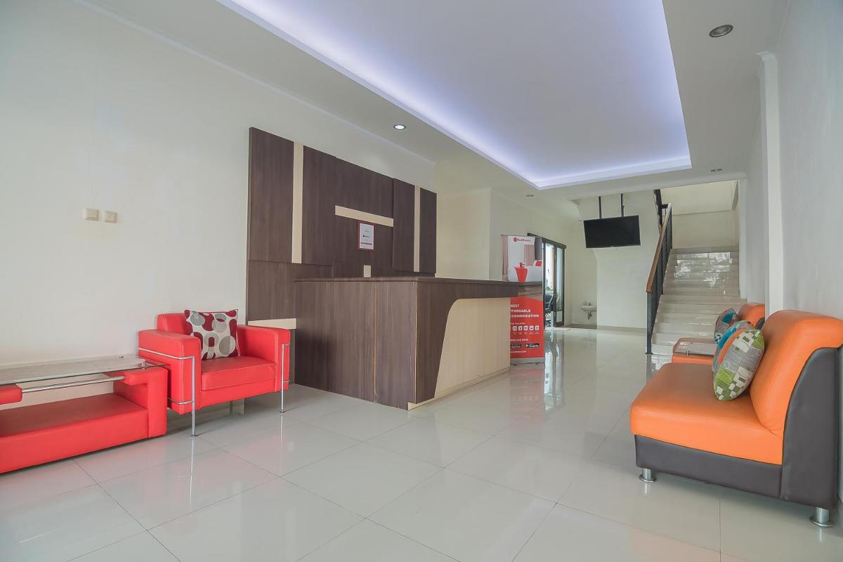 RedDoorz Syariah @ Sarongge Cianjur - Housity