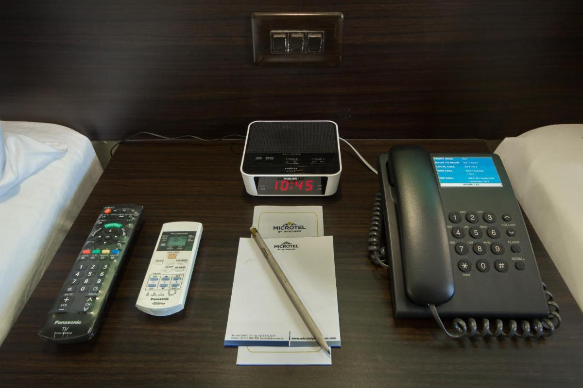 Microtel by Wyndham Batangas - Housity