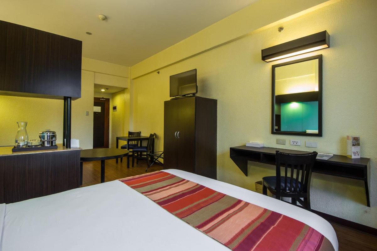Microtel by Wyndham Batangas - Housity