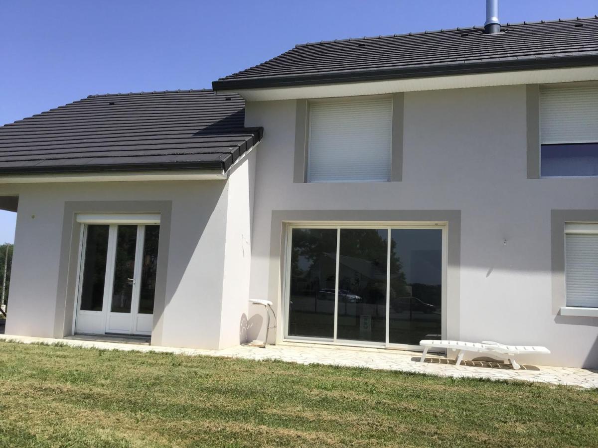 Grande chambre chez l habitant, sanitaires partagés avec éventuels autres locataires - Housity