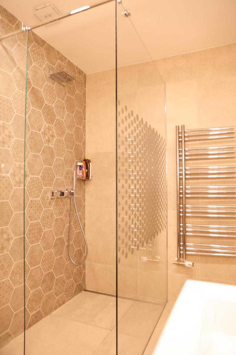AH Corner House - Hizvo
