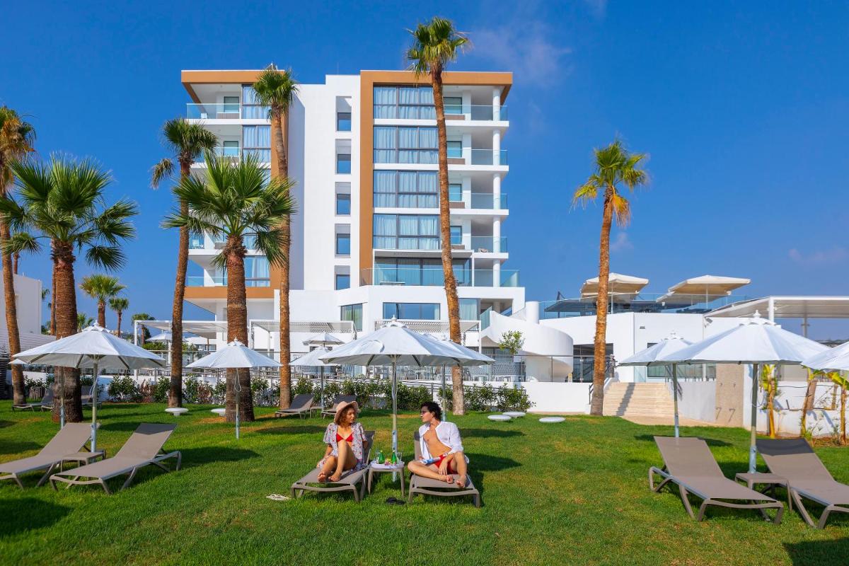 Leonardo Crystal Cove Hotel & Spa – Adults only - Housity