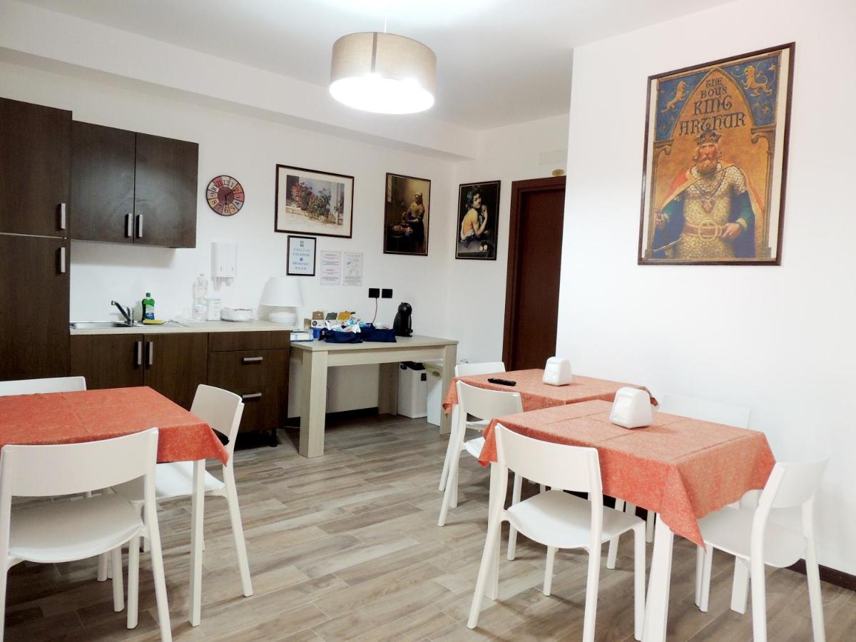 foresteria re artù - Housity