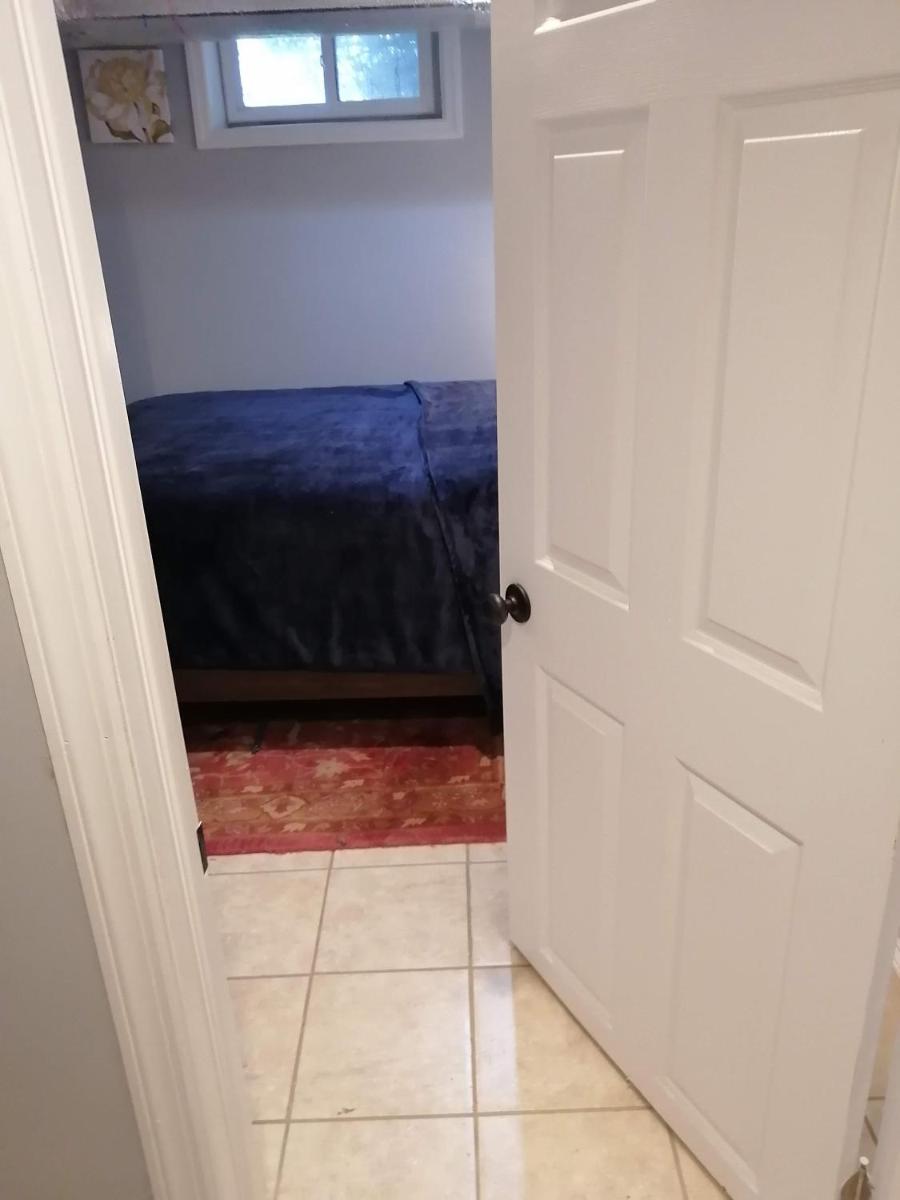 Cozy basement bedroom - Housity