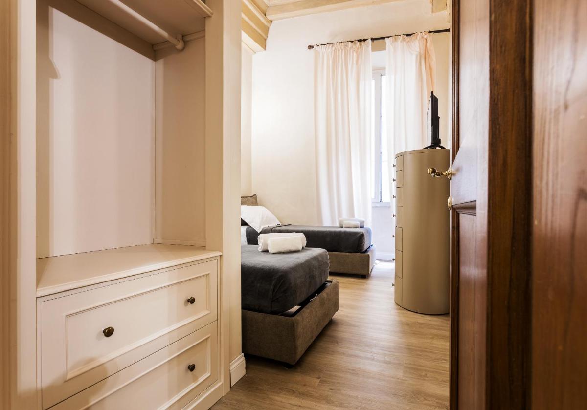 Duomo 2 Bedroom Apartment - Housity
