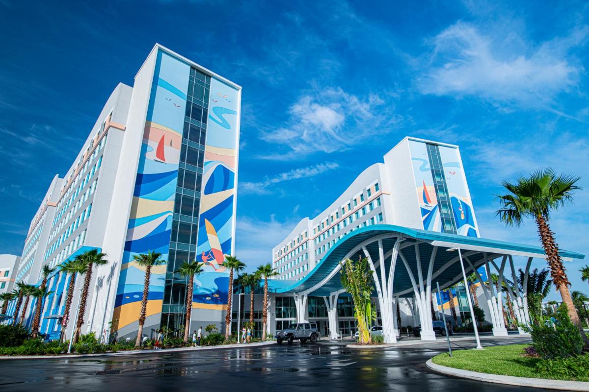Universal's Endless Summer Resort - Surfside Inn and Suites - Housity